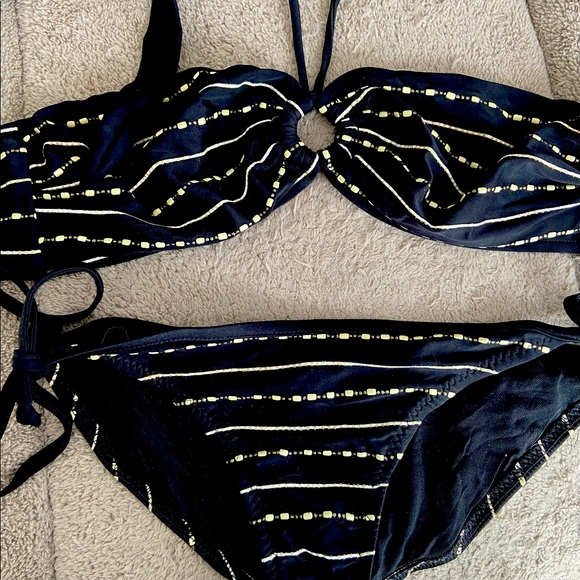 Beautiful Bandeau bikini.  Gold and black. - Picture 1 of 2